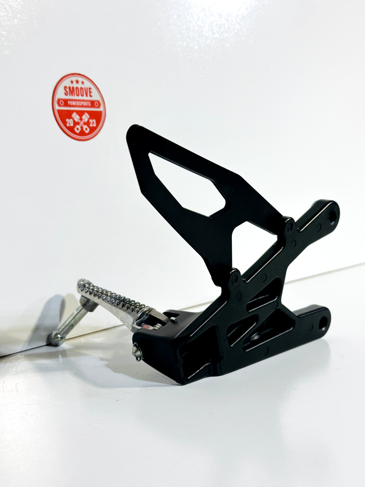 2020-2026 YAMAHA YZF R1 OEM LEFT RIDER FOOT PEG REST W/ BRACKET