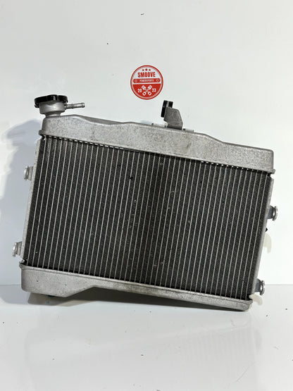 2022-2025 YAMAHA YZF R7 OEM RADIATOR ENGINE MOTOR COOLER ASSEMBLY W/ FAN