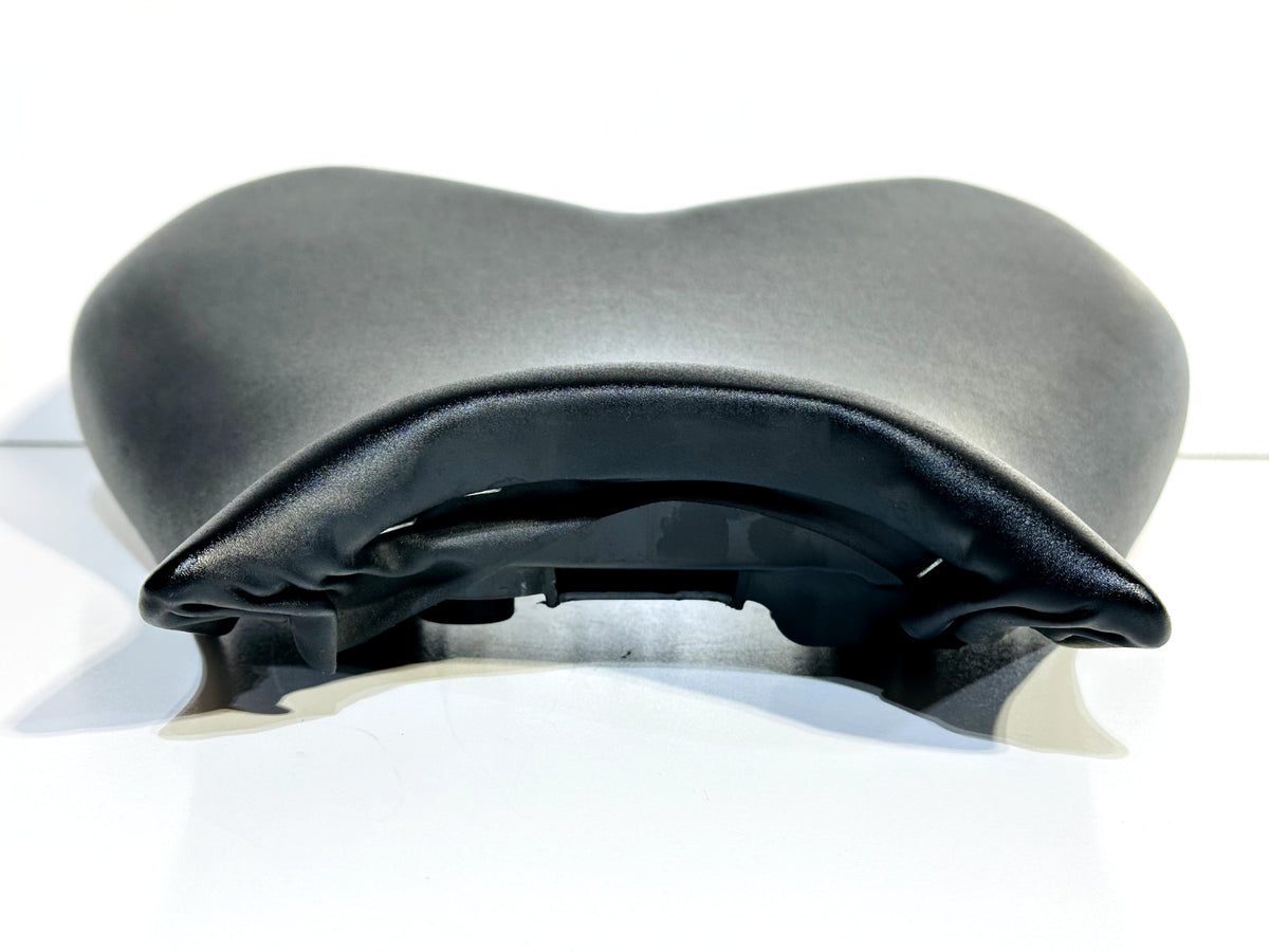 2022-2025 YAMAHA YZF R7 OEM FRONT DRIVER RIDER SEAT PAD PILON ASSEMBLY
