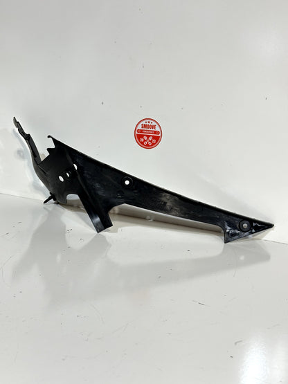 2020-2025 YAMAHA YZF R1 OEM RIGHT SIDE INNER FRONT LOWER UNDER TRIM B3L-2836L