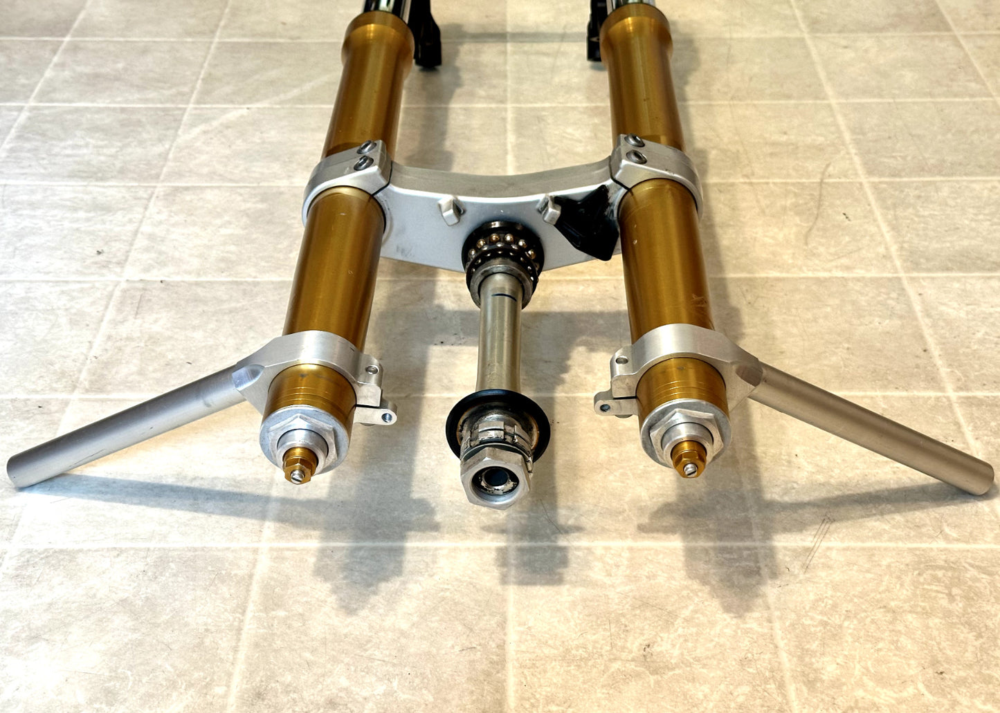 2008-2016 YAMAHA YZF R6 OEM FRONT FORKS SUSPENSION W/ TRIPLE TREE & CLIP ONS
