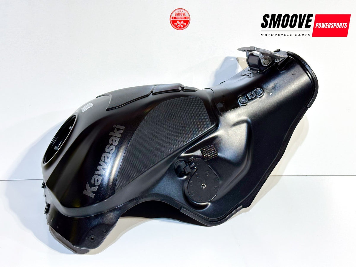 2021-2025 KAWASAKI NINJA ZX10R ZX10 OEM GAS FUEL TANK PETROL RESERVOIR BLACK