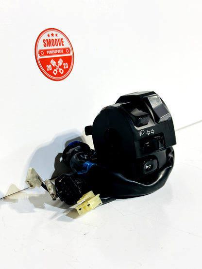 2022-2025 YAMAHA YZF R7 OEM LEFT HANDLE BAR TURN & HORN SIGNAL CONTROL SWITCH