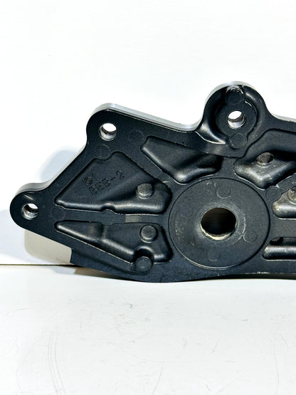 2022-2025 YAMAHA YZF R7 OEM LEFT & RIGHT FRAME COVER PANEL FOOT PEG BRACKET SET