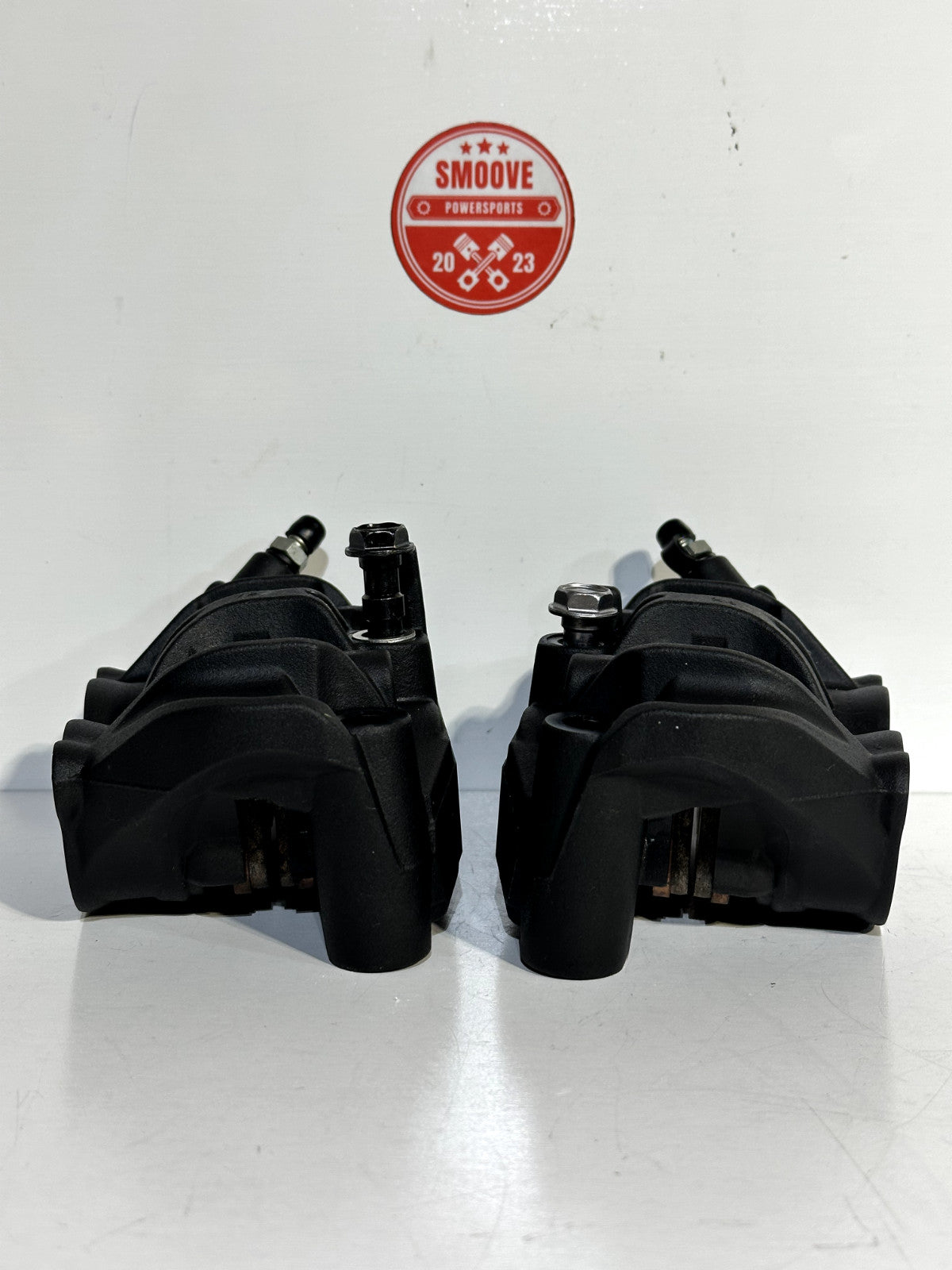 2023-2026 KAWASAKI NINJA ZX4RR OEM RIGHT LEFT FRONT BRAKE CALIPER SET W/ PADS