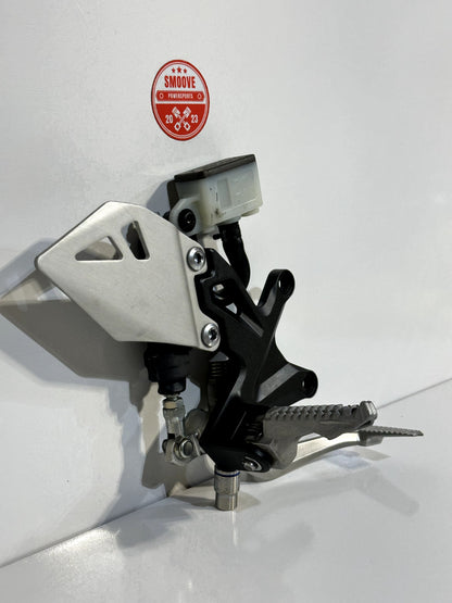 2021-2025 KAWASAKI NINJA ZX10R ZX 10 OEM REAR BRAKE MASTER CYLINDER W/ FOOT PEG