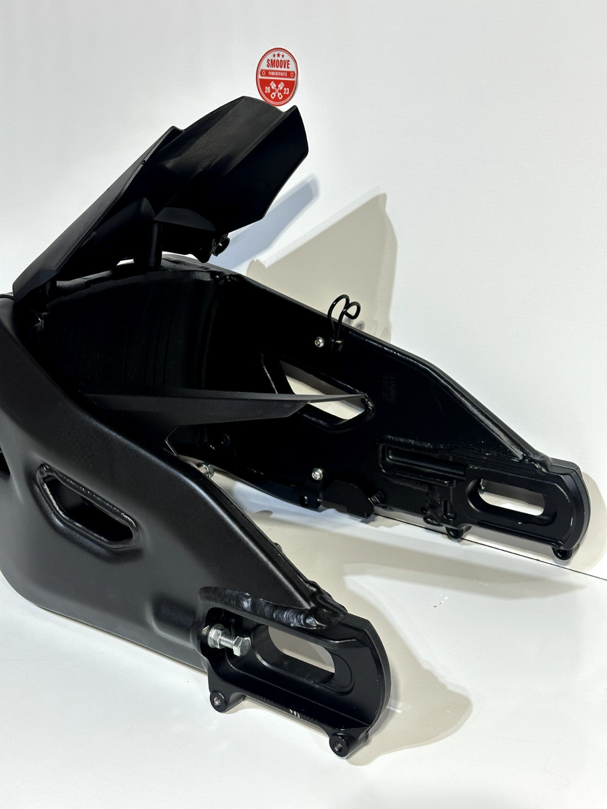 2020-2026 YAMAHA YZF R1 OEM SWINGARM REAR BACK SUSPENSION SWING ARM