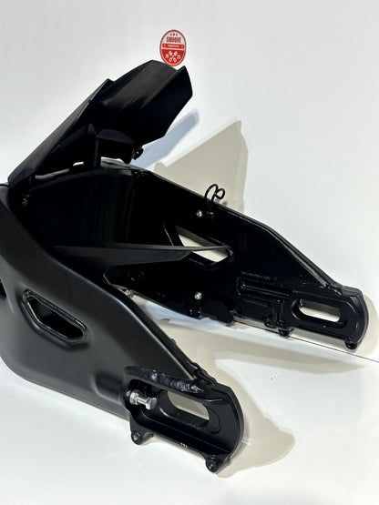 2020-2026 YAMAHA YZF R1 OEM SWINGARM REAR BACK SUSPENSION SWING ARM