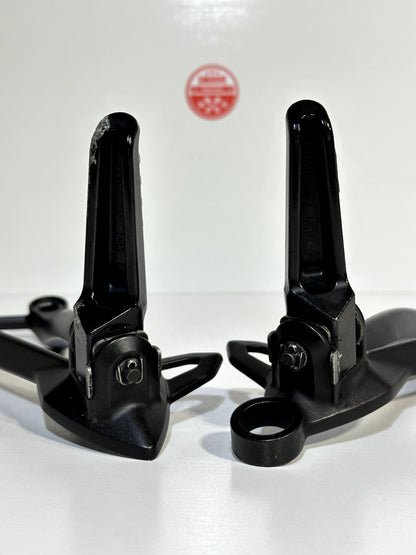 2019-2026 KAWASAKI NINJA ZX6R ZX636 OEM REAR BACK PASSENGER FOOT PEG REAR SET