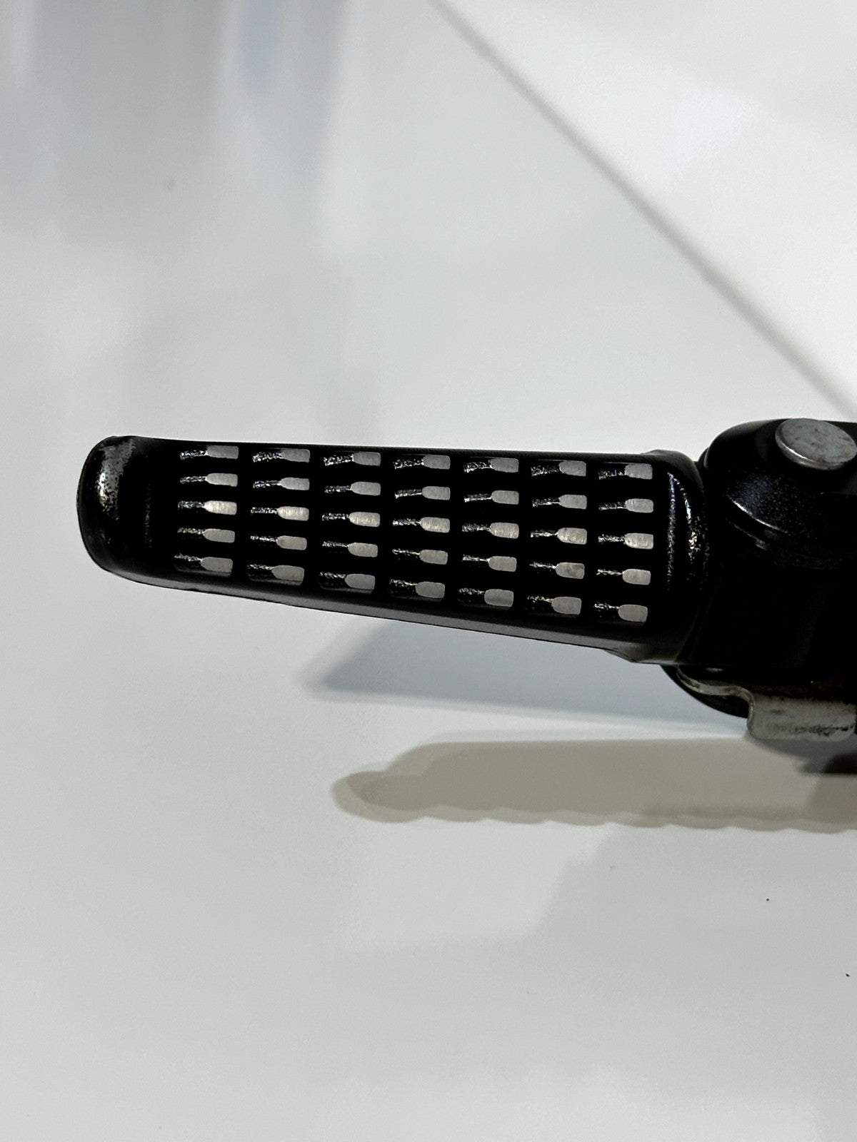 2011-2015 KAWASAKI NINJA ZX10R OEM REAR BACK PASSENGER FOOT PEG SET