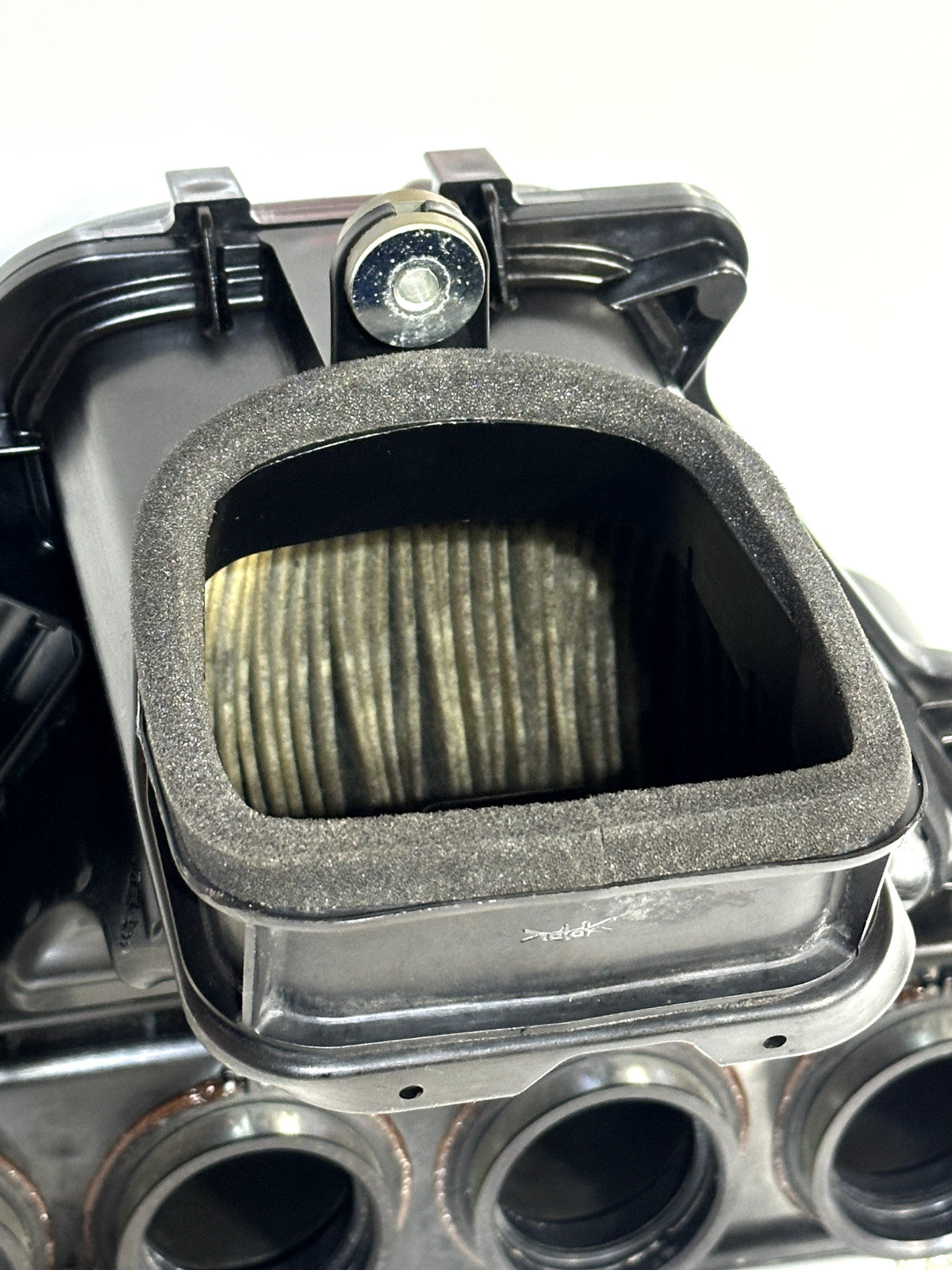 2011-2015 KAWASAKI NINJA ZX10R OEM AIR BOX INTAKE FILTER BOX W/ INJECTORS