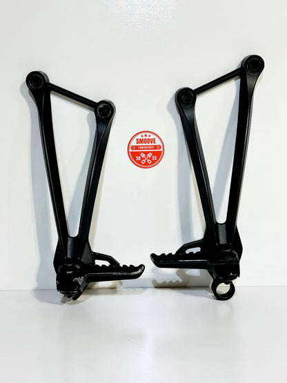 2019-2026 KAWASAKI NINJA ZX6R ZX636 OEM REAR BACK PASSENGER FOOT PEG REAR SET
