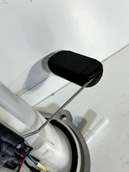 2015-2025 YAMAHA YZF R1 R1M OEM GAS FUEL PUMP PETROL TANK SENDER UNIT 1RC-13907