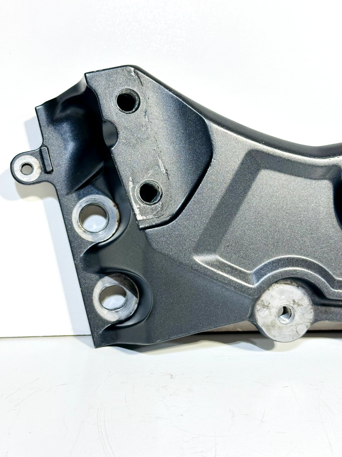 2022-2025 YAMAHA YZF R7 OEM LEFT & RIGHT FRAME COVER PANEL FOOT PEG BRACKET SET
