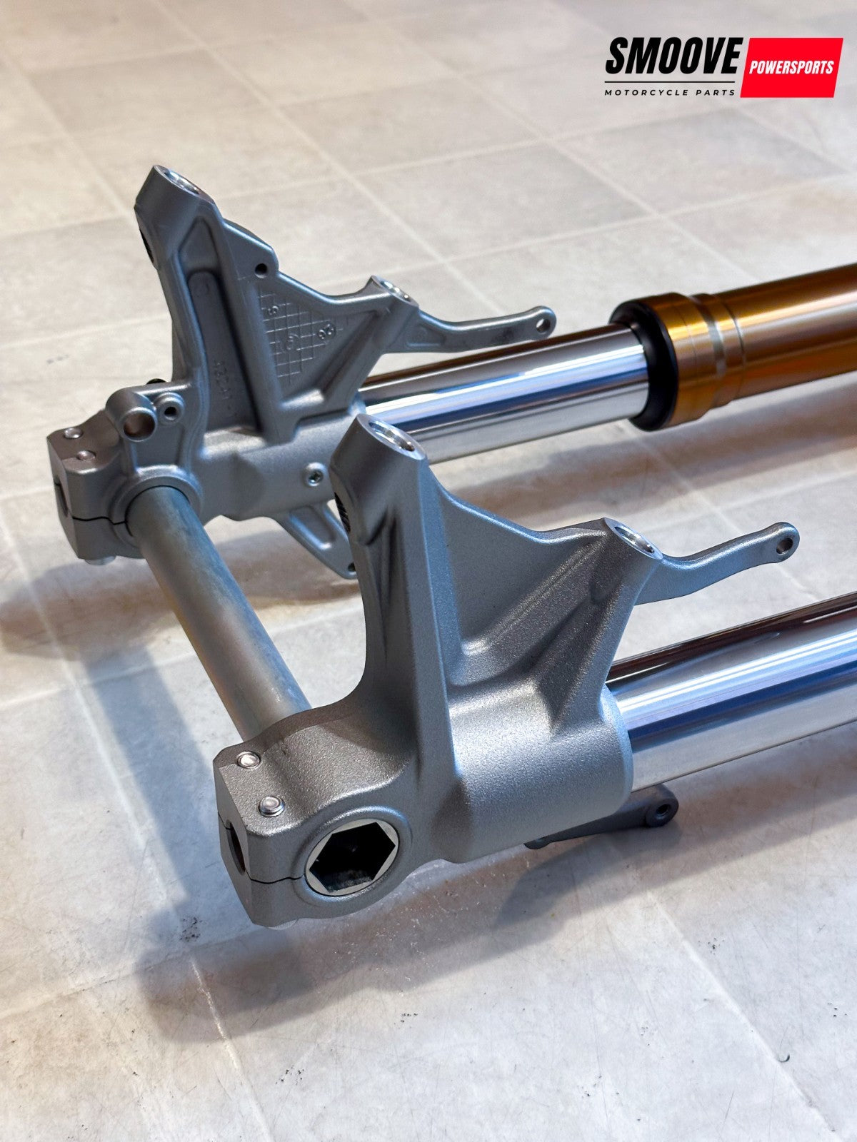 2025-2026 YAMAHA YZF R1 OEM FRONT FORKS SUSPENSION W/ TRIPLE TREE & CLIP ONS