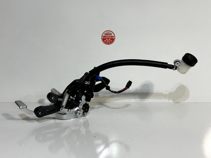 2022-2025 YAMAHA YZF R7 OEM REAR BACK BRAKE MASTER CYLINDER W/ RIGHT FOOT PEG