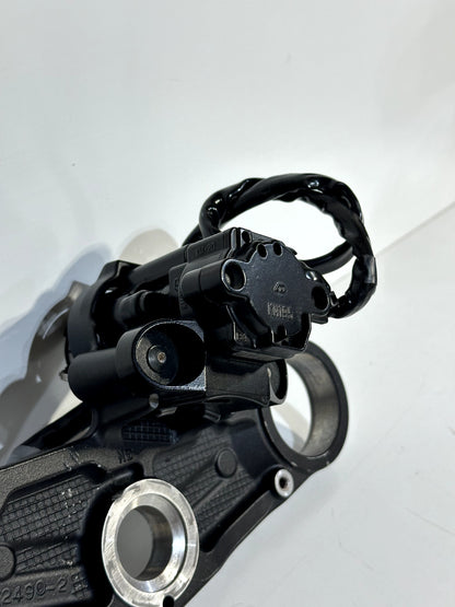 2021-2025 KAWASAKI NINJA ZX10R OEM IGNITION TANK & SEAT LOCK SET W/ TRIPLE TREE