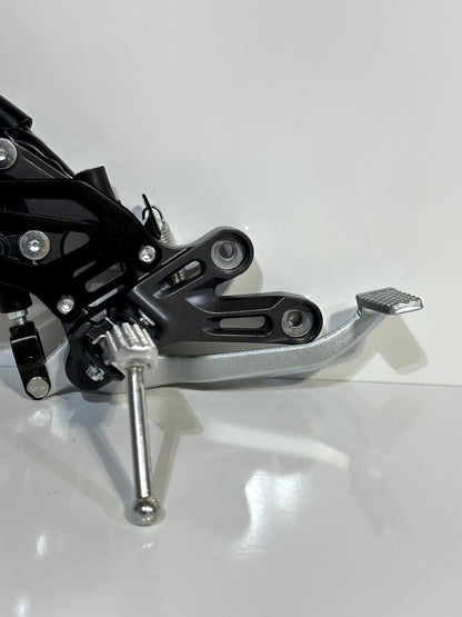2022-2025 YAMAHA YZF R7 OEM REAR BACK BRAKE MASTER CYLINDER W/ RIGHT FOOT PEG
