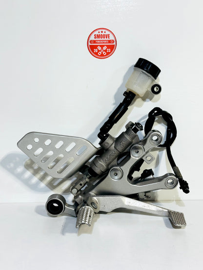 2008-2016 YAMAHA YZF R6 OEM RIGHT FOOT PEG REST W/ REAR BRAKE CALIPER ASSEMBLY