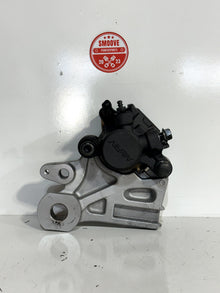 2022-2024 YAMAHA YZF R7 YZFR7 OEM REAR BACK BRAKE CALIPER & PADS W MOUNT BRACKET