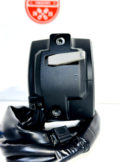 2021-2025 KAWASAKI NINJA ZX10R ZX10 OEM LEFT HANDLE BAR TURN HORN SIGNAL CONTROL