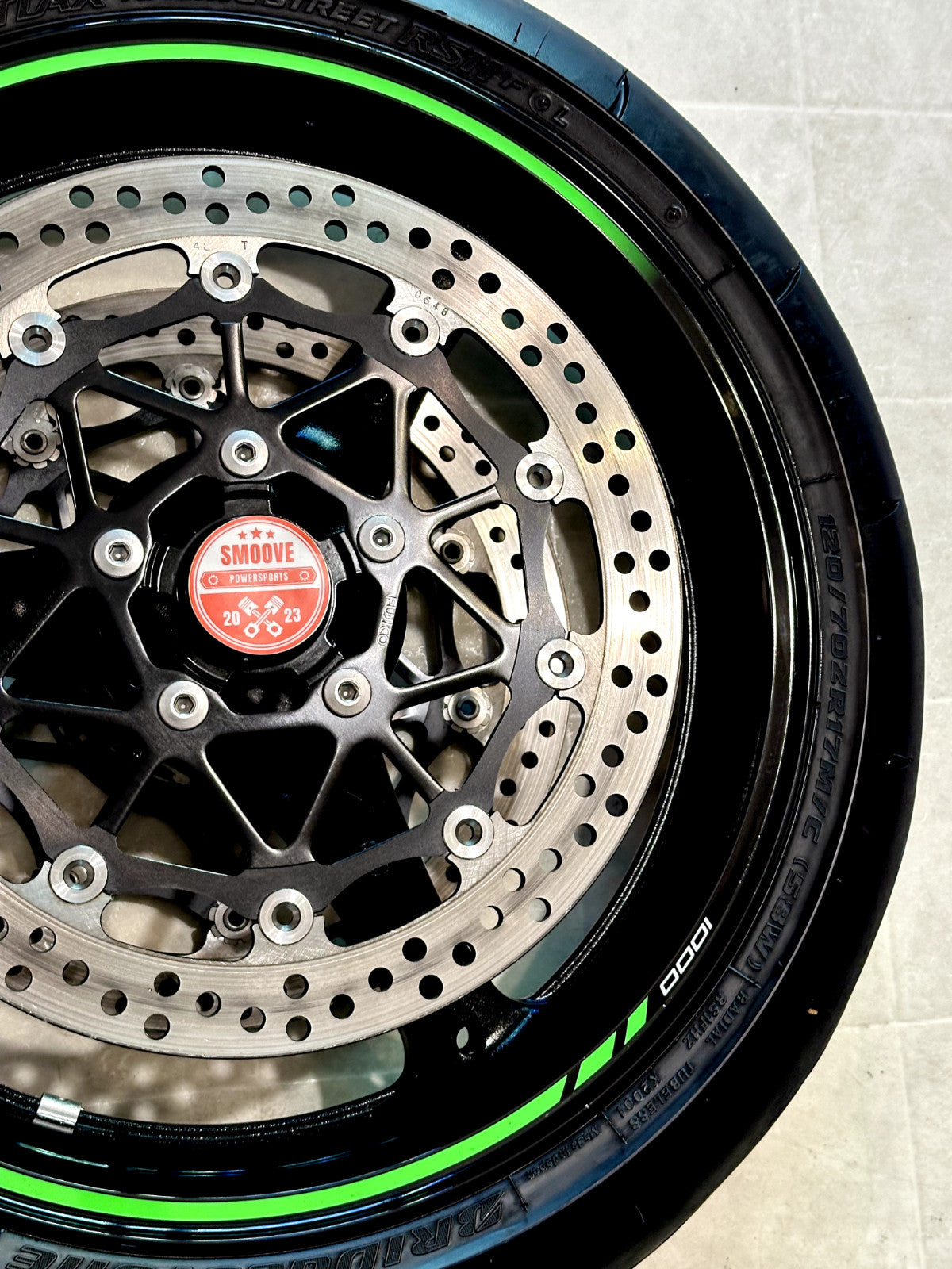 2021-2025 KAWASAKI NINJA ZX10R OEM FRONT WHEEL RIM ROTORS TIRE ASSEMBLY BLACK