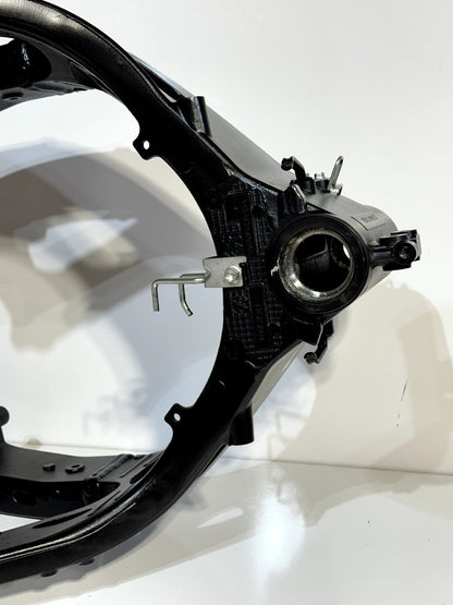(2023) 2011-2026 SUZUKI GSXR750 GSXR 750 OEM MAIN FRAME CHASSIS MINT *SALVAGE*
