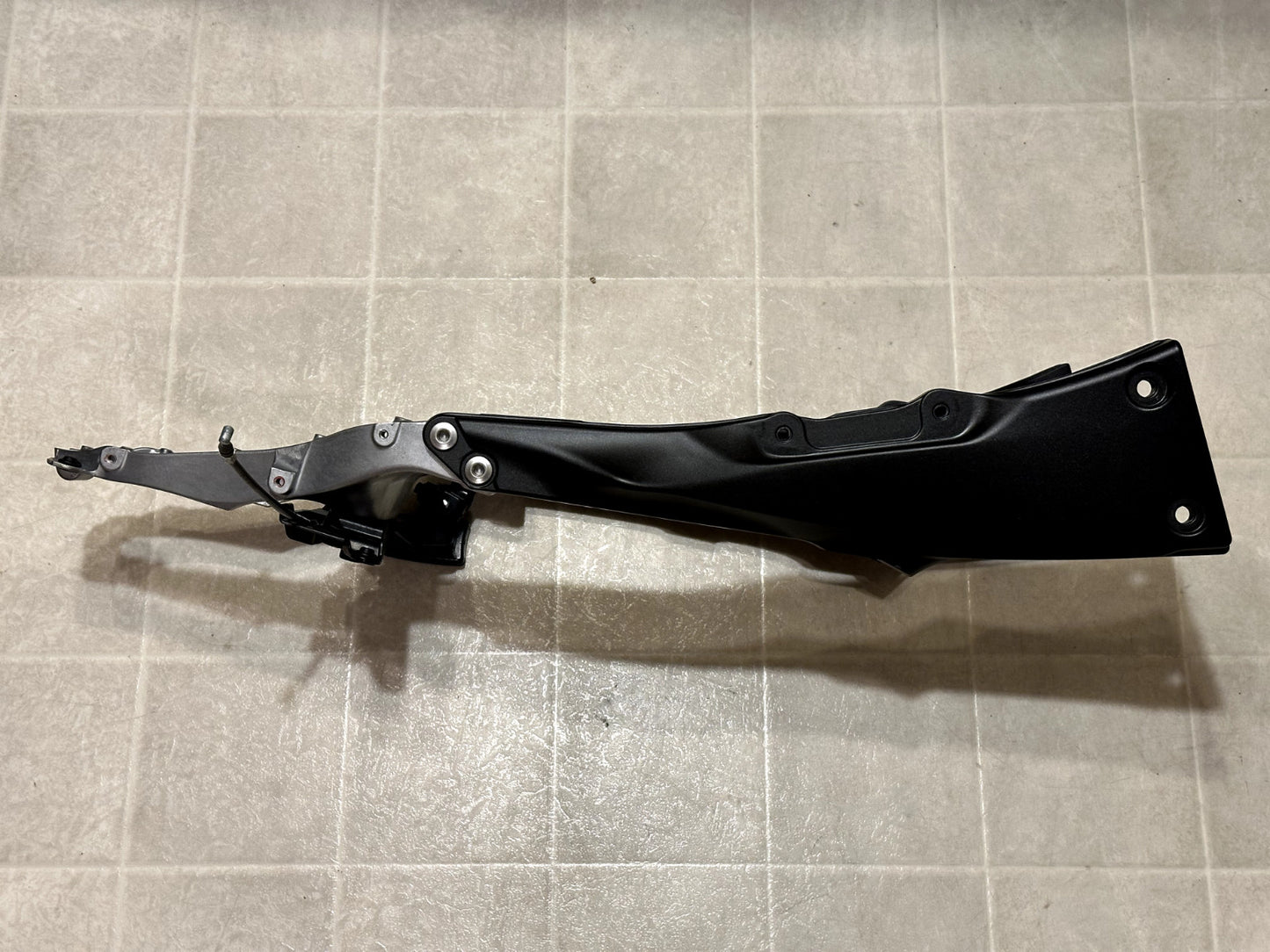 2011-2015 KAWASAKI NINJA ZX10R OEM REAR BACK SUB FRAME SUBFRAME ASSEMBLY