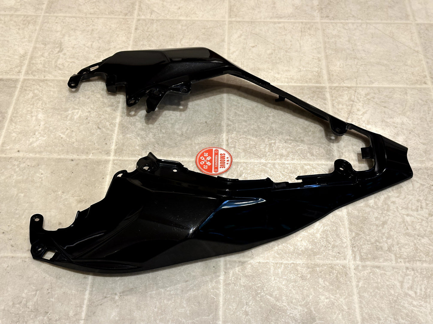 2021-2025 KAWASAKI NINJA ZX10R OEM REAR BACK TAIL CENTER COWL FAIRING BLACK