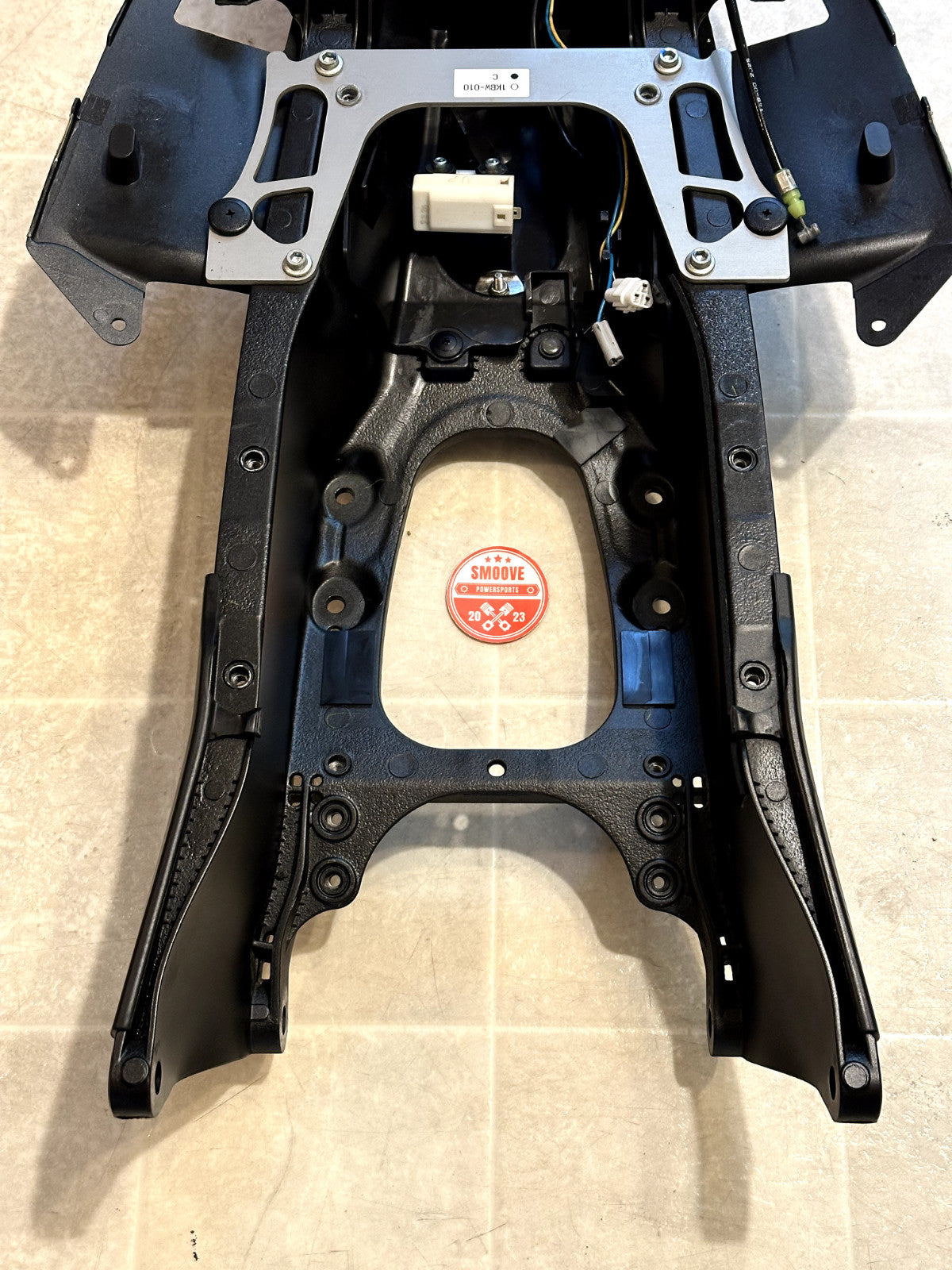 2009-2014 YAMAHA YZF R1 OEM SUBFRAME REAR BACK TAIL SUB FRAME W/ TAIL LIGHT