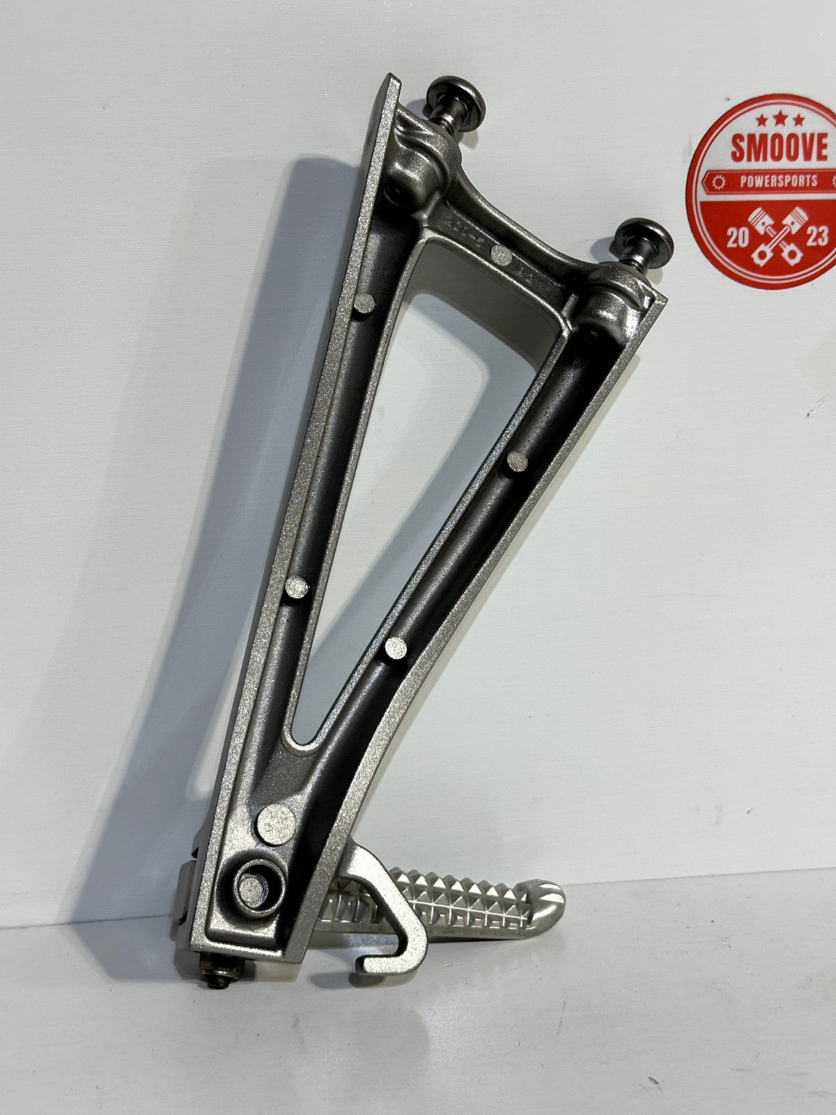 2008-2016 YAMAHA YZF R6 OEM LEFT RIGHT REAR BACK PASSENGER FOOT PEG REAR SET