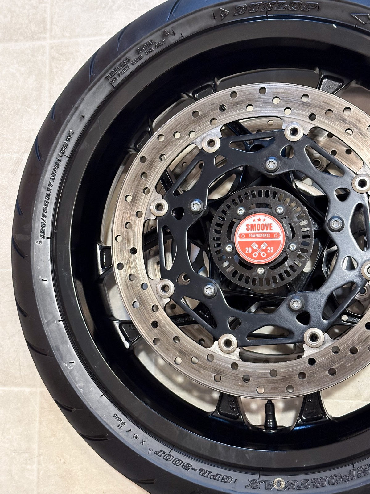 2020-2025 YAMAHA YZF-R1 YZF R1 OEM FRONT WHEEL RIM ROTOR & TIRE ASSEMBLY BLACK