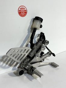 2008-2016 YAMAHA YZF R6 OEM RIGHT FOOT PEG REST W/ REAR BRAKE CALIPER ASSEMBLY