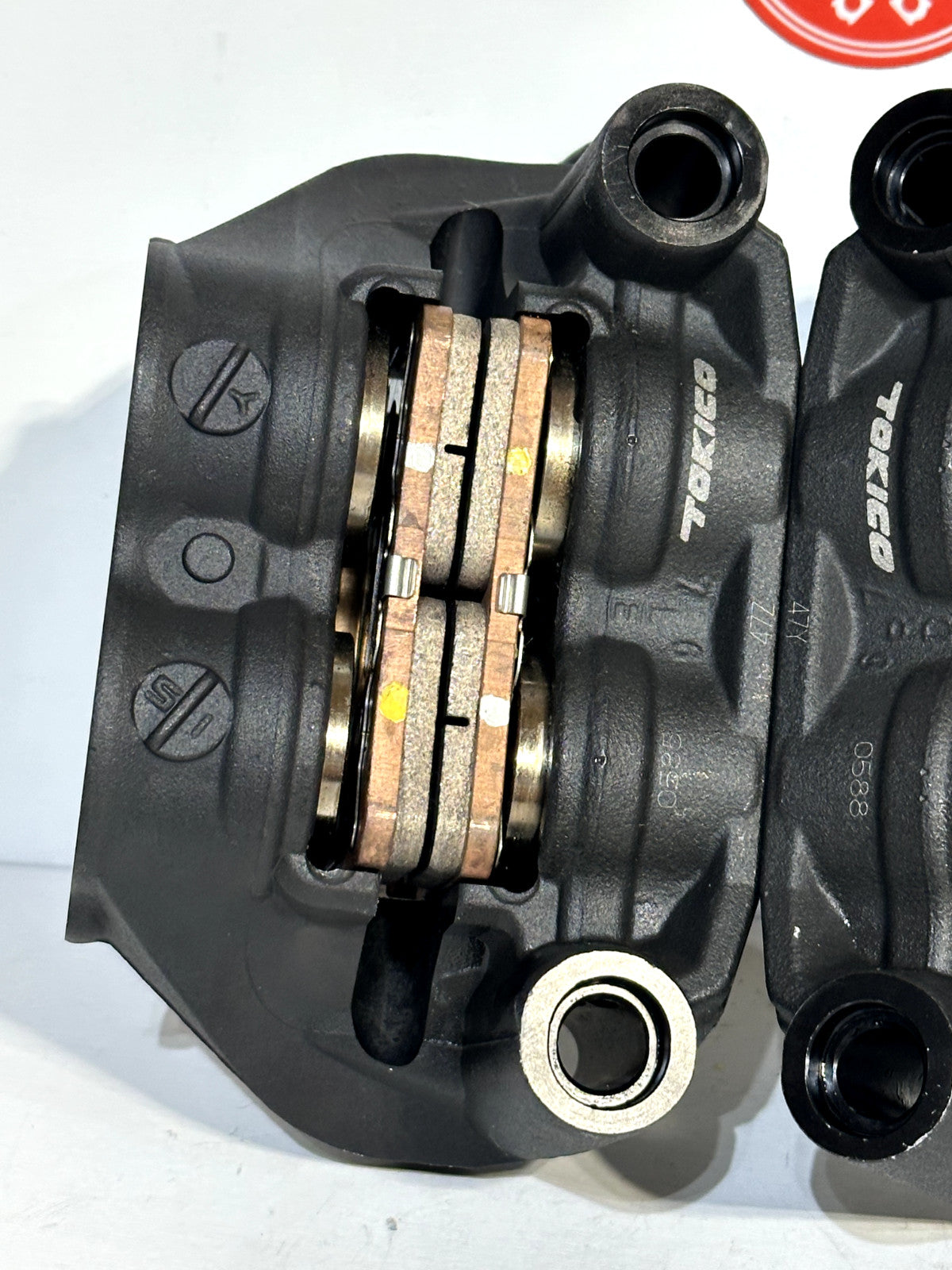 2023-2026 KAWASAKI NINJA ZX4RR OEM RIGHT LEFT FRONT BRAKE CALIPER SET W/ PADS