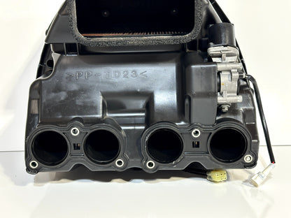 2009-2014 YAMAHA YZF R1 OEM AIR INTAKE FILTER BOX W/ TOP RAIL INJECTORS (MINT)