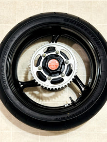 2011-2026 SUZUKI GSXR750 OEM REAR BACK WHEEL RIM TIRE ROTOR SPROCKET MINT BLACK