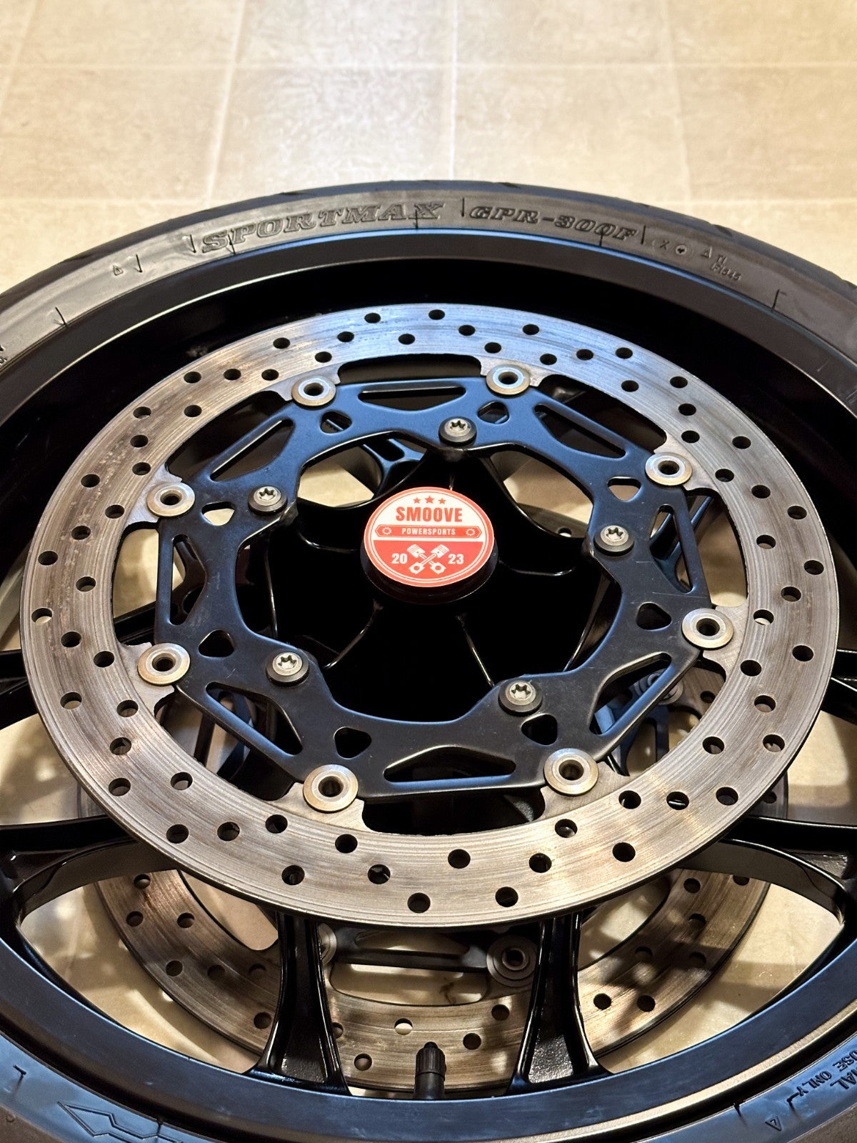 2020-2025 YAMAHA YZF-R1 YZF R1 OEM FRONT WHEEL RIM ROTOR & TIRE ASSEMBLY BLACK