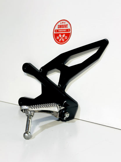 2020-2026 YAMAHA YZF R1 OEM LEFT RIDER FOOT PEG REST W/ BRACKET