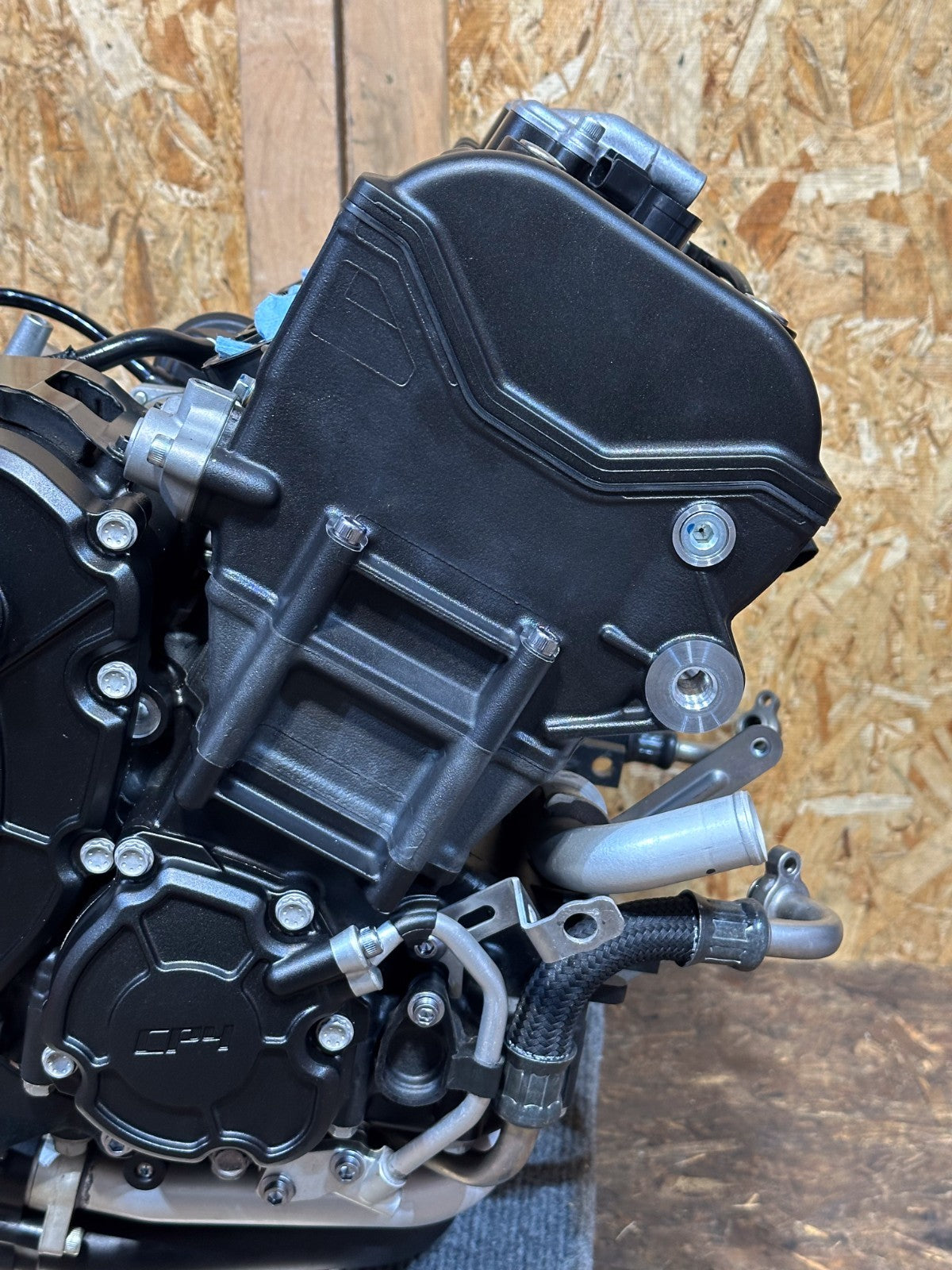 2020-2026 YAMAHA YZF R1 R1M OEM COMPLETE ENGINE MOTOR ASSEMBLY STRONG RUNNER 2K MILES