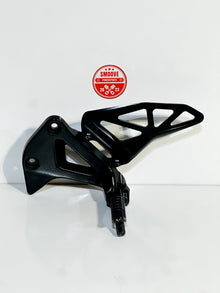 2017-2025 SUZUKI GSXR1000 GSXR 1000R OEM LEFT RIDER DRIVER FOOT PEG REST & MOUNT
