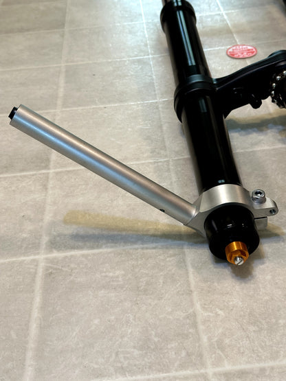 2022-2025 YAMAHA YZF R7 OEM FRONT FORKS SUSPENSION W/ TRIPLE TREE & CLIP ONS