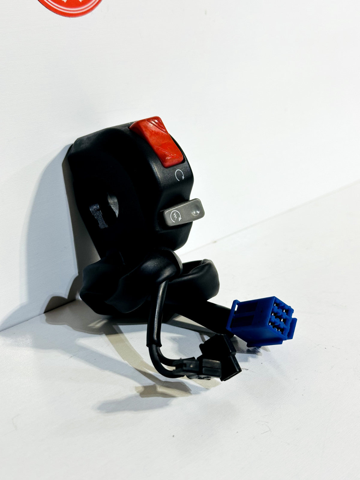 2008-2016 YAMAHA YZF R6 OEM RIGHT HANDLE BAR START STOP KILL SWITCH