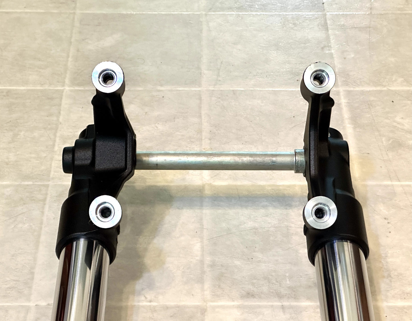 2022-2025 YAMAHA YZF R7 OEM FRONT FORKS SUSPENSION W/ TRIPLE TREE & CLIP ONS