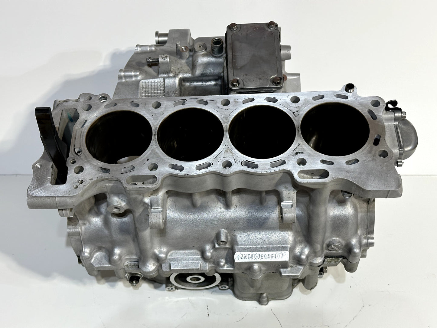 2021-2023 KAWASAKI NINJA ZX10R OEM UPPER LOWER ENGINE MOTOR BLOCK CRANK CASE SET