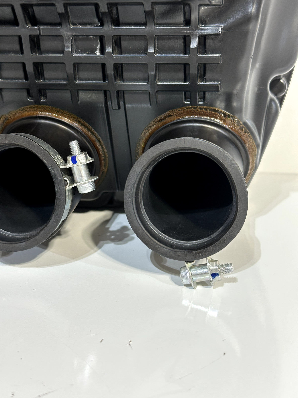 2022-2025 YAMAHA XSR900 XSR 900 OEM AIRBOX AIR INTAKE FILTER HOUSING BOX