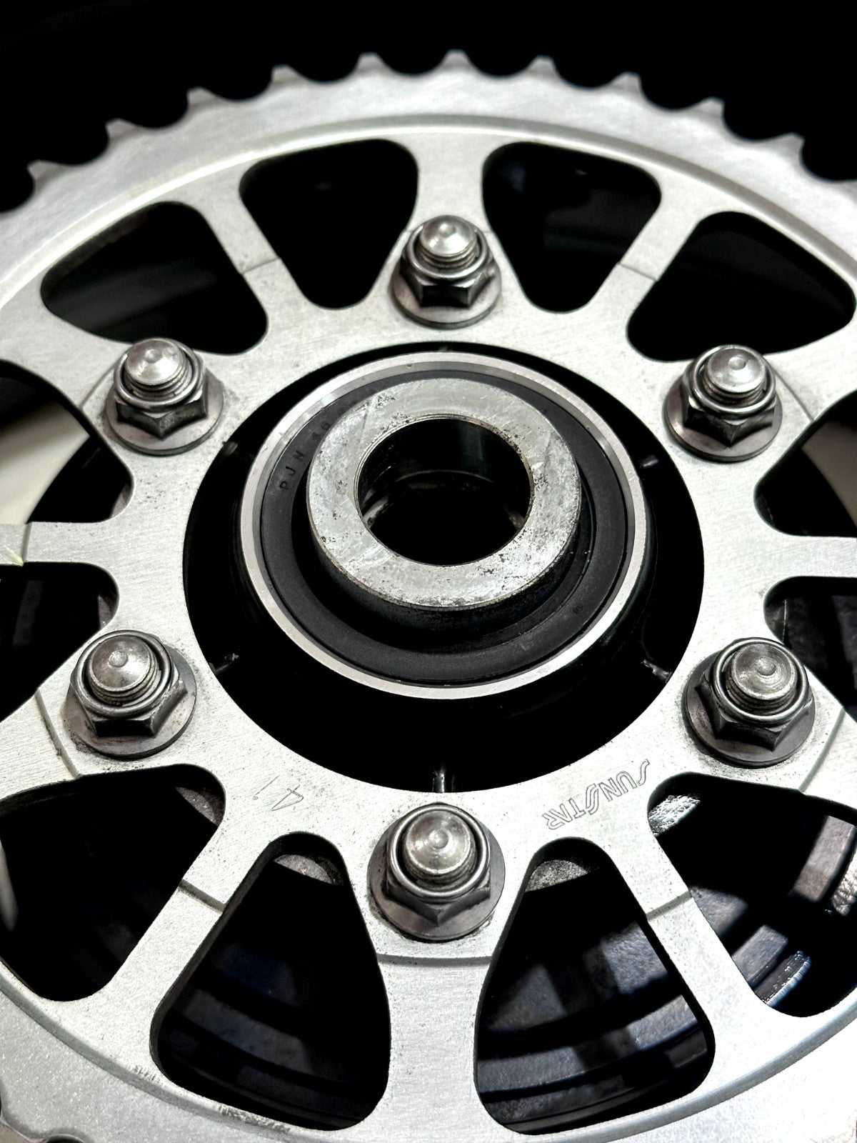 2021-2025 KAWASAKI NINJA ZX10R OEM REAR BACK WHEEL RIM TIRE SPROCKET ROTOR BLACK