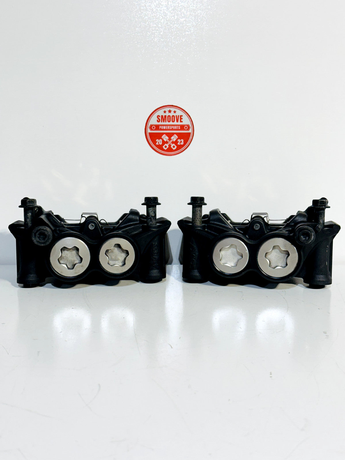 2022-2025 YAMAHA YZF R7 OEM LEFT & RIGHT FRONT BRAKE CALIPER SET W/ HARDWARE