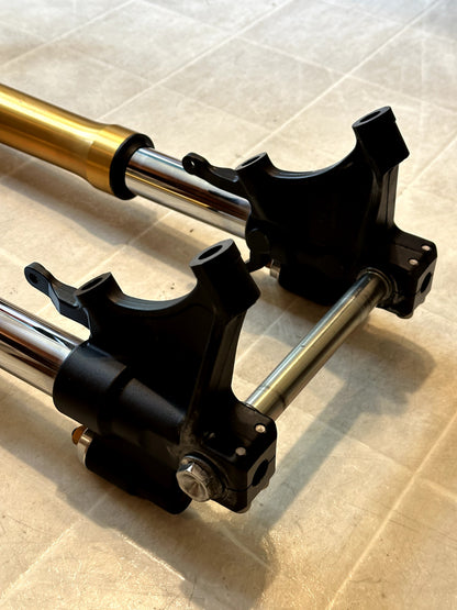 2008-2016 YAMAHA YZF R6 OEM FRONT FORKS SUSPENSION W/ TRIPLE TREE & CLIP ONS