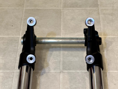 2022-2025 YAMAHA XSR900 XSR 900 OEM FRONT FORKS SUSPENSION W/ TRIPLE TREE & BARS