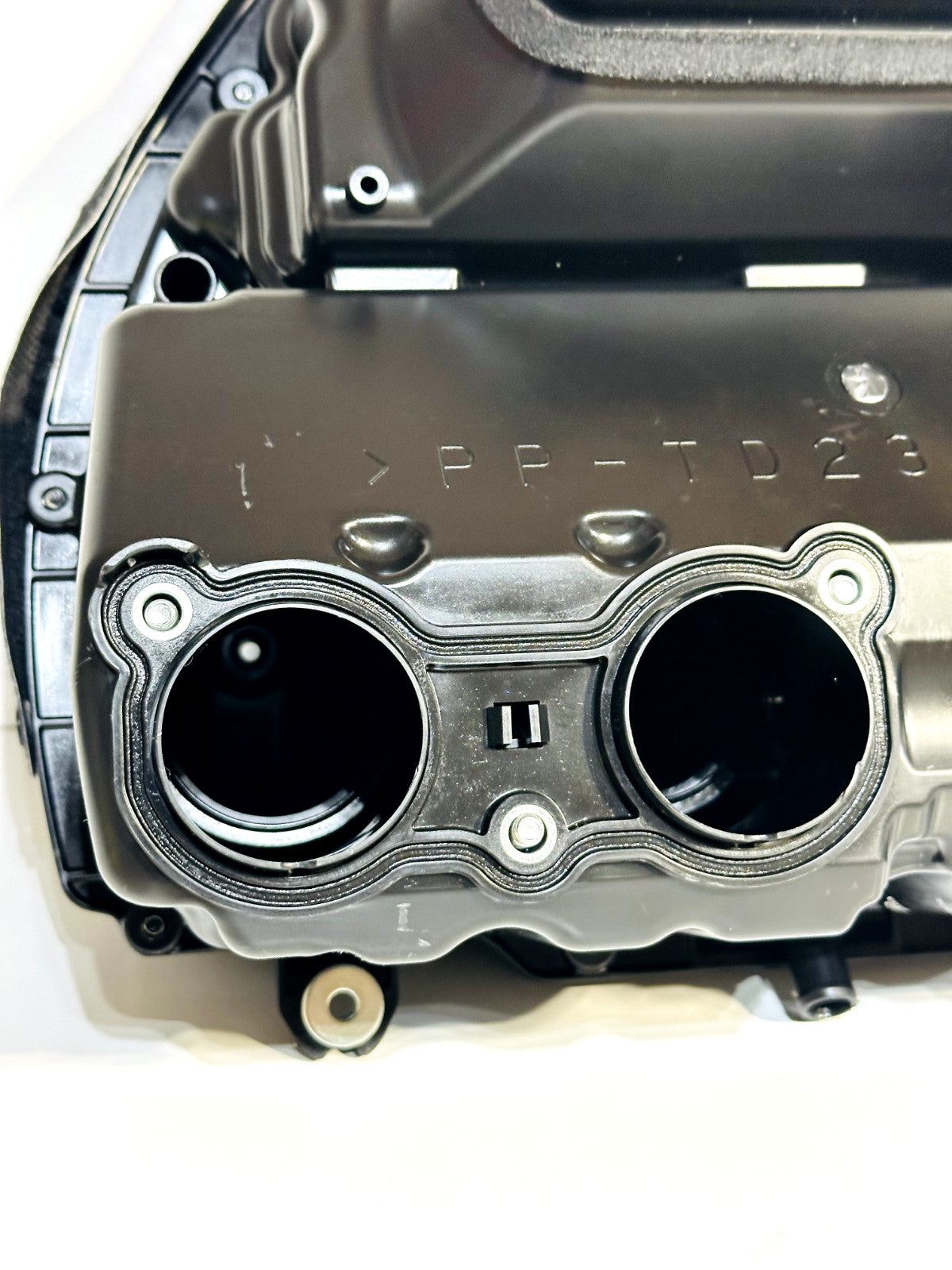 2020-2026 YAMAHA YZF R1 OEM AIR INTAKE FILTER BOX AIRBOX W/ INJECTORS & STACKS